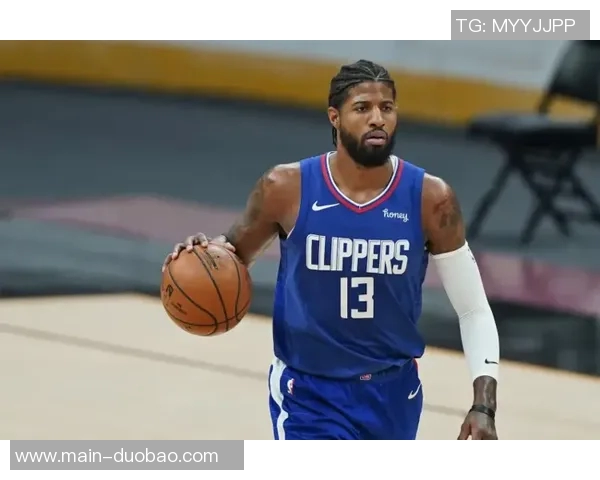 乔治状态回暖半场表现出色12分钟内高效拿下11分2助攻 乔治状态回暖半场表现出色12分钟内高效拿下11分2助攻