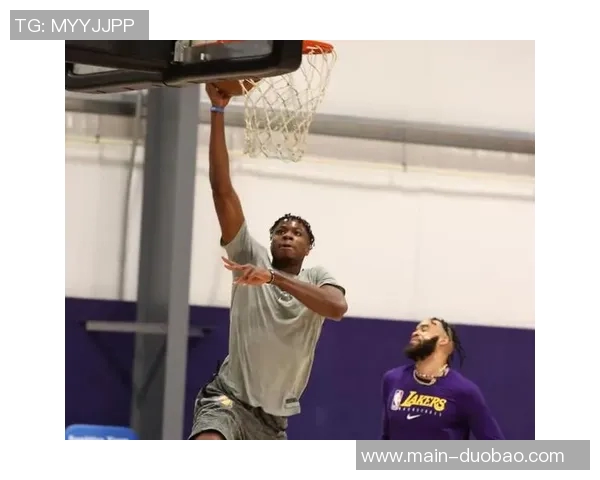 哈珀惊讶不已奎因交换球衣后又迅速要回自己的球衣真是搞笑瞬间 哈珀惊讶不已奎因交换球衣后又迅速要回自己的球衣真是搞笑瞬间